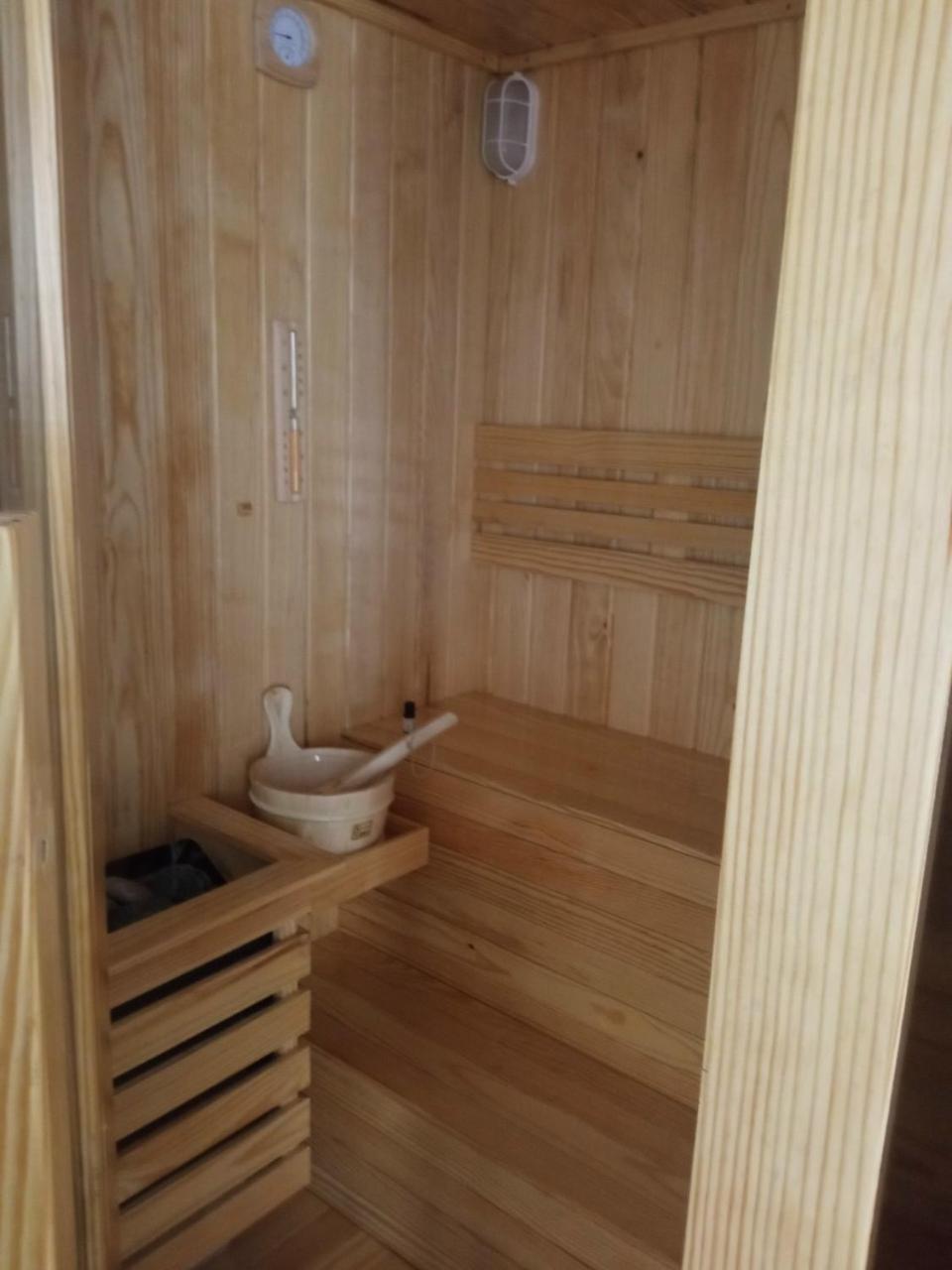 Khach San Hung Viet 호텔 Tỉnh Kontum 외부 사진